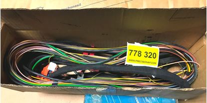 Picture of Mercedes air bag wiring 2025402010