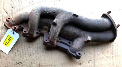 Picture of Mercedes M102 exhaust manifold 1021425501SOLD used