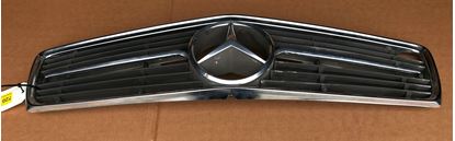 Picture of Mercedes R107 grill assembly , used 1078880215